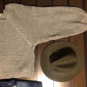 Grey Oversized Sweater L/XL